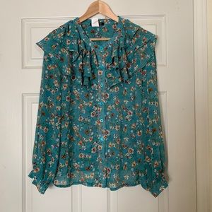 ⭐️3/$15 Floral blouse